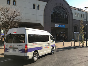 狛江駅(北口)